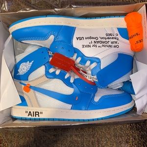 Air Jordan 1 Off White UNC